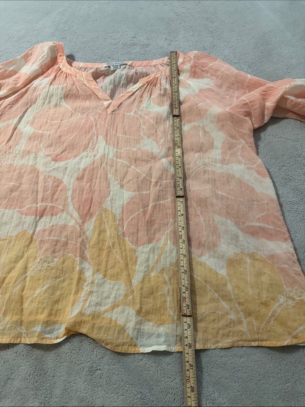 Tommy Bahama Women’s XL Floral V-Neck Tunic Blouse Peach & Gold - Picture 5 of 7